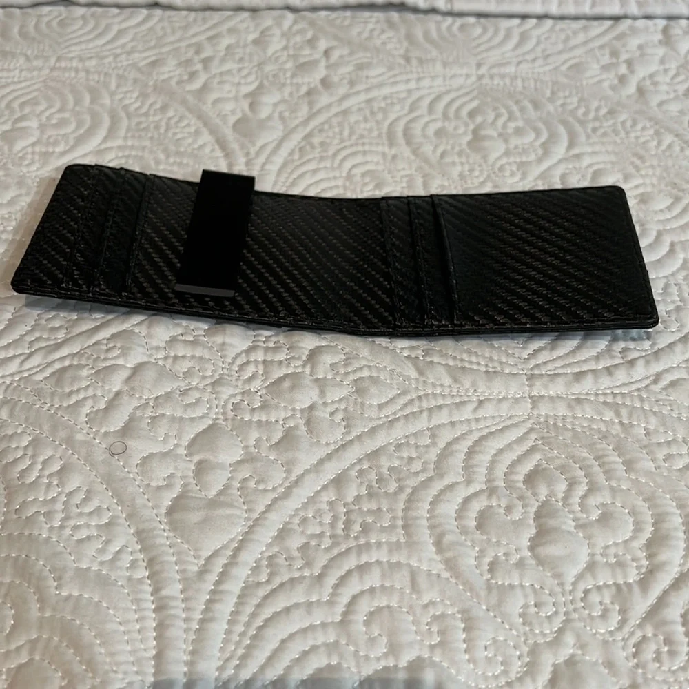 Slim‎ wallet with money clip, NWOT
